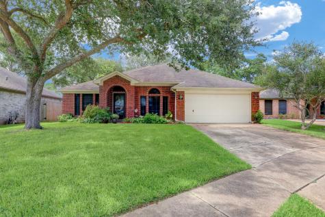121 Barbetta Court League City TX 77573