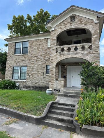 2912 Wichita Street Houston TX 77004