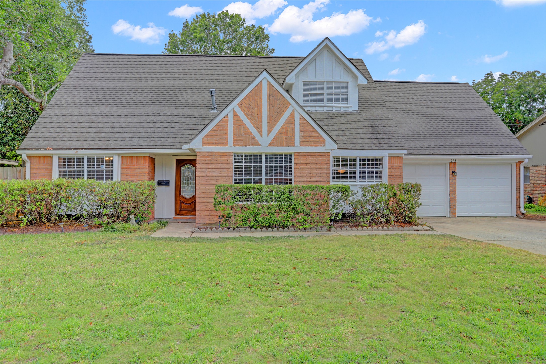 9631 Fairdale Lane Houston TX 77063