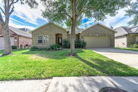 13314 Misting Falls Lane Pearland TX 77584