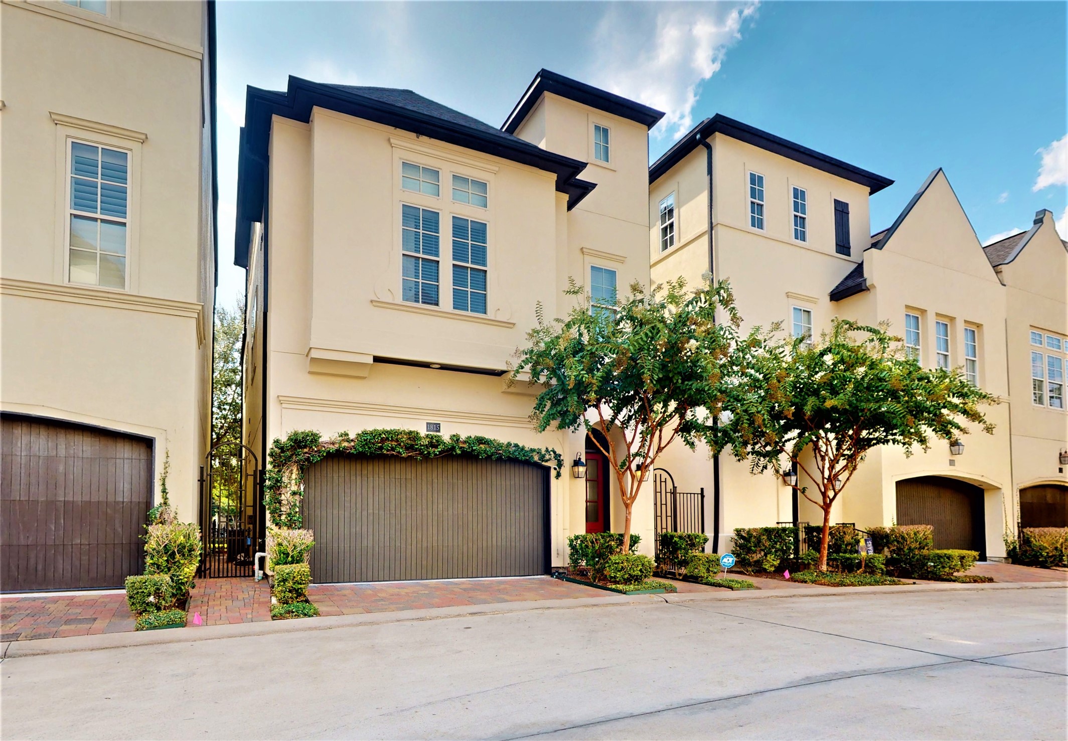 1815 Wrenwood Lakes Houston TX 77043