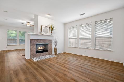 66 N Creekmist Place Conroe TX 77385