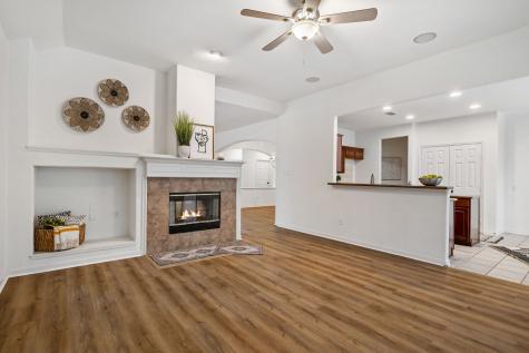 66 N Creekmist Place Conroe TX 77385