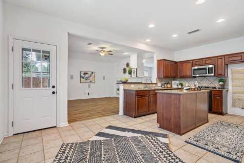66 N Creekmist Place Conroe TX 77385