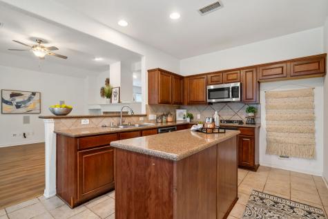 66 N Creekmist Place Conroe TX 77385