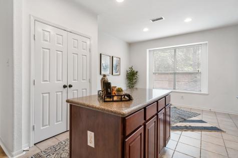 66 N Creekmist Place Conroe TX 77385