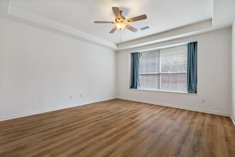 66 N Creekmist Place Conroe TX 77385