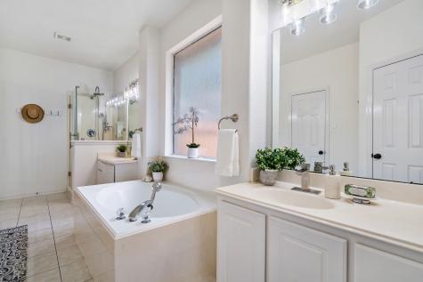 66 N Creekmist Place Conroe TX 77385