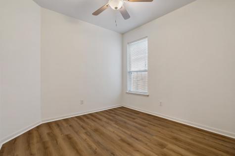 66 N Creekmist Place Conroe TX 77385