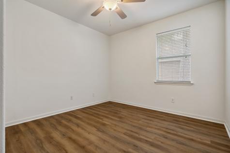 66 N Creekmist Place Conroe TX 77385