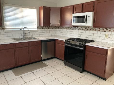 3002 Avanti Court Pearland TX 77584