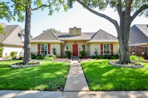 2915 Edgewood Drive Sugar Land TX 77479