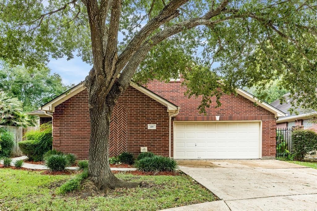 416 Live Oak Lane Friendswood TX 77546