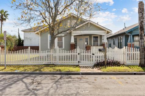 3809 Avenue Q 1/2 Galveston TX 77550