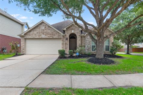 2827 Darby Brook Drive Fresno TX 77545