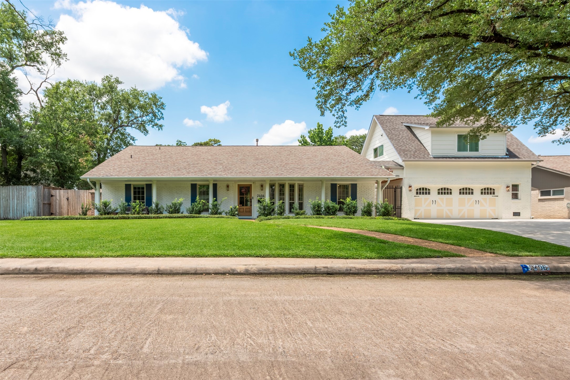 2406 Blue Water Lane Houston TX 77018