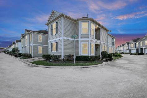 2610 Woodridge Manor Drive Houston TX 77087