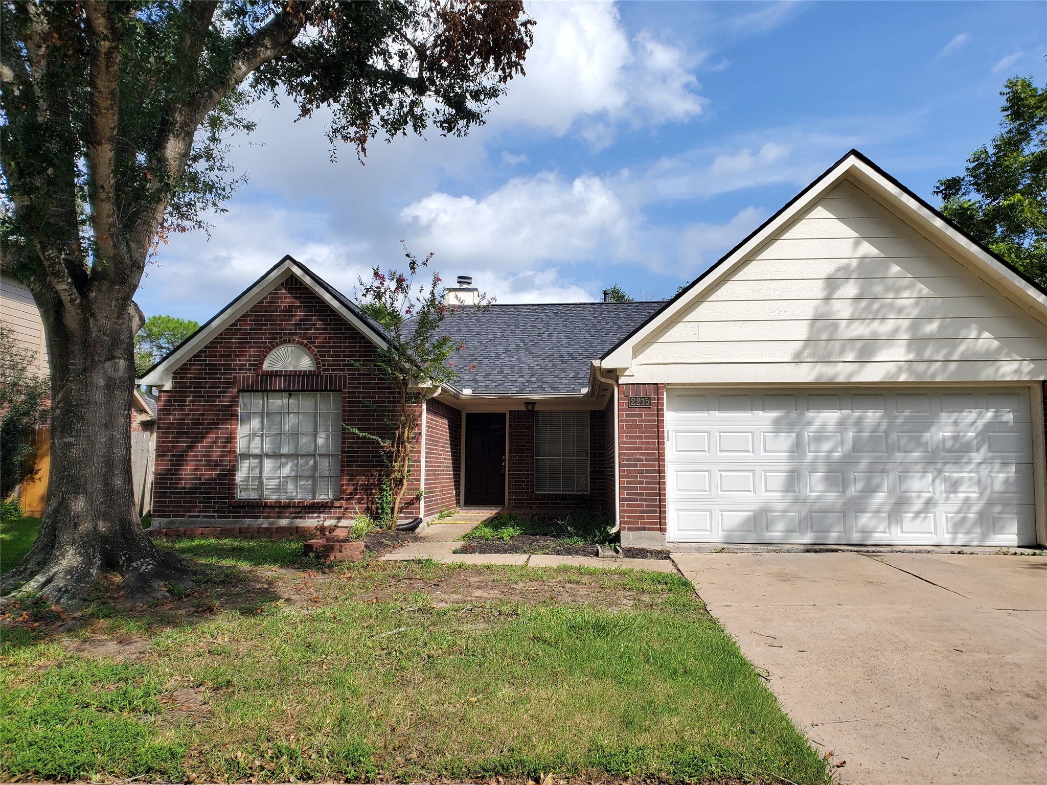 2215 Lady Leslie Lane Pearland TX 77581