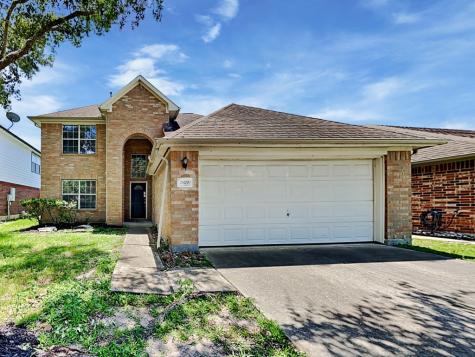 2870 Colony Cone Circle Dickinson TX 77539