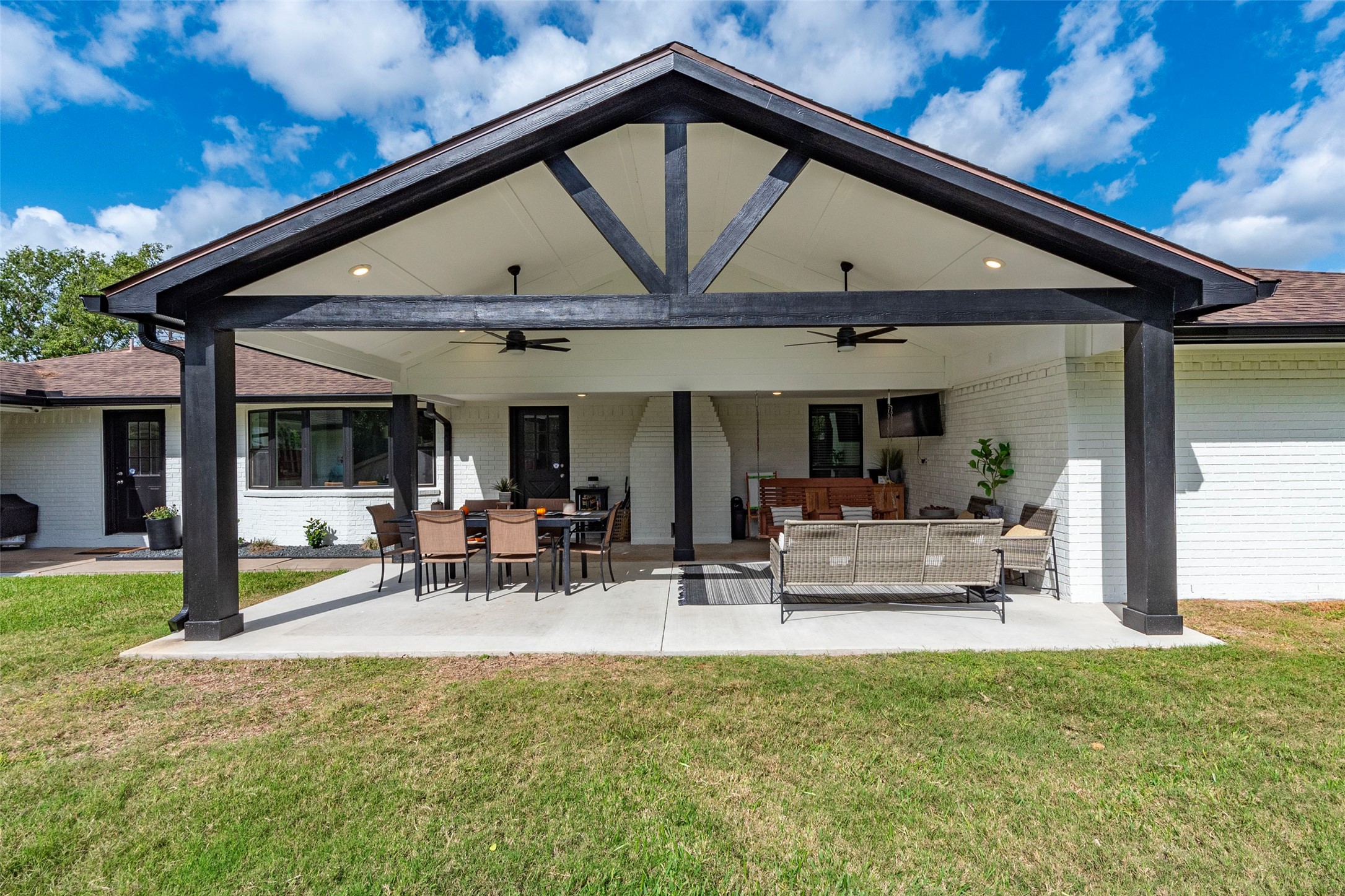805 W Edgewood Drive Friendswood TX 77546