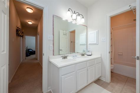 14811 Summer Knoll Lane Houston TX 77044