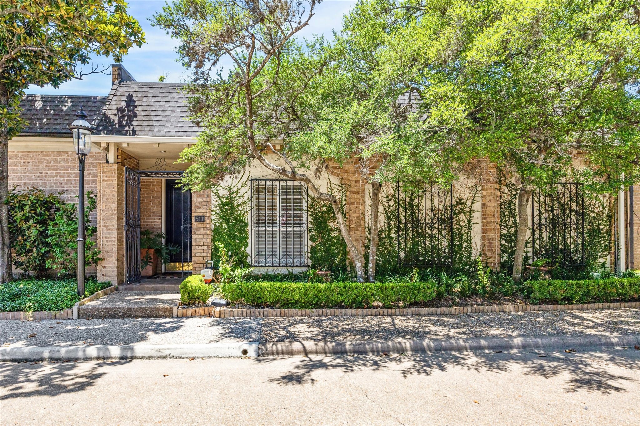 511 Bolton Place Houston TX 77024