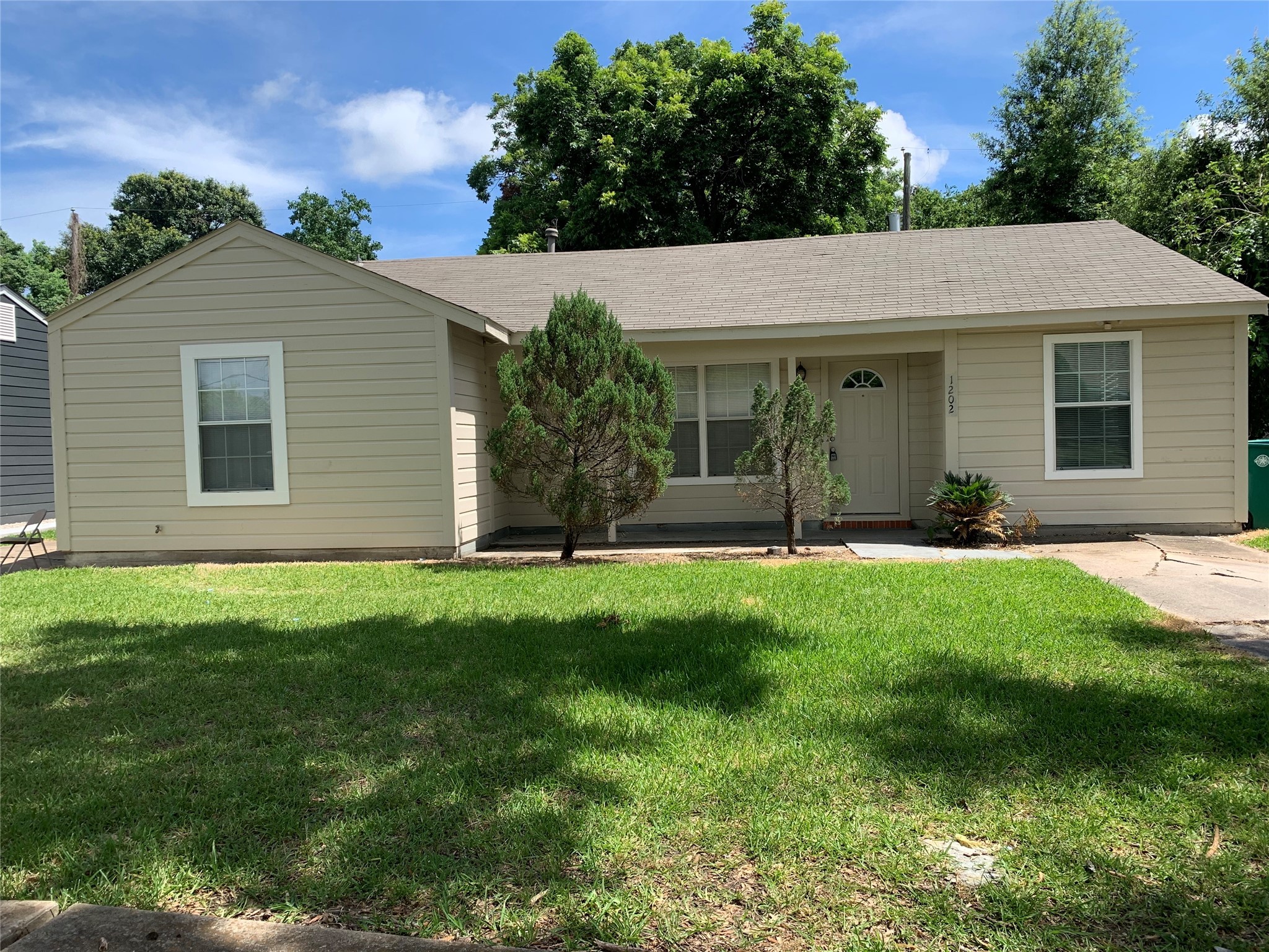 1202 Madison Avenue Pasadena TX 77502
