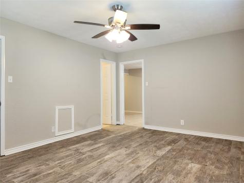 1134 5th Avenue N Texas City TX 77590