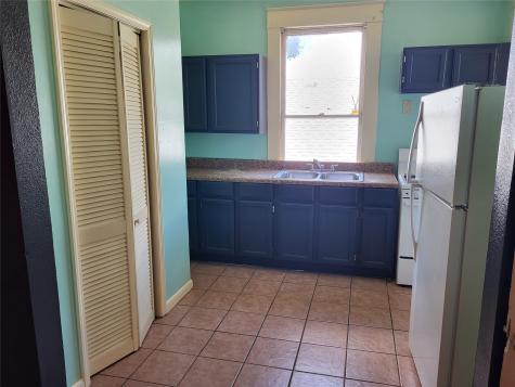 4401 Avenue Q 1/2 2 Galveston TX 77550