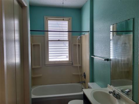 4401 Avenue Q 1/2 2 Galveston TX 77550