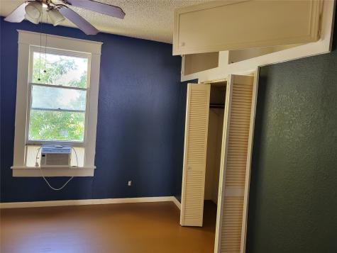 4401 Avenue Q 1/2 2 Galveston TX 77550