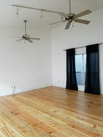 1121 Buckner Street Houston TX 77019