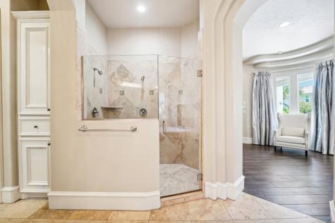 37 Kings Lake Estates Boulevard Humble TX 77346