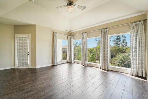 37 Kings Lake Estates Boulevard Humble TX 77346