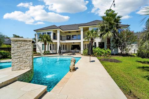 37 Kings Lake Estates Boulevard Humble TX 77346
