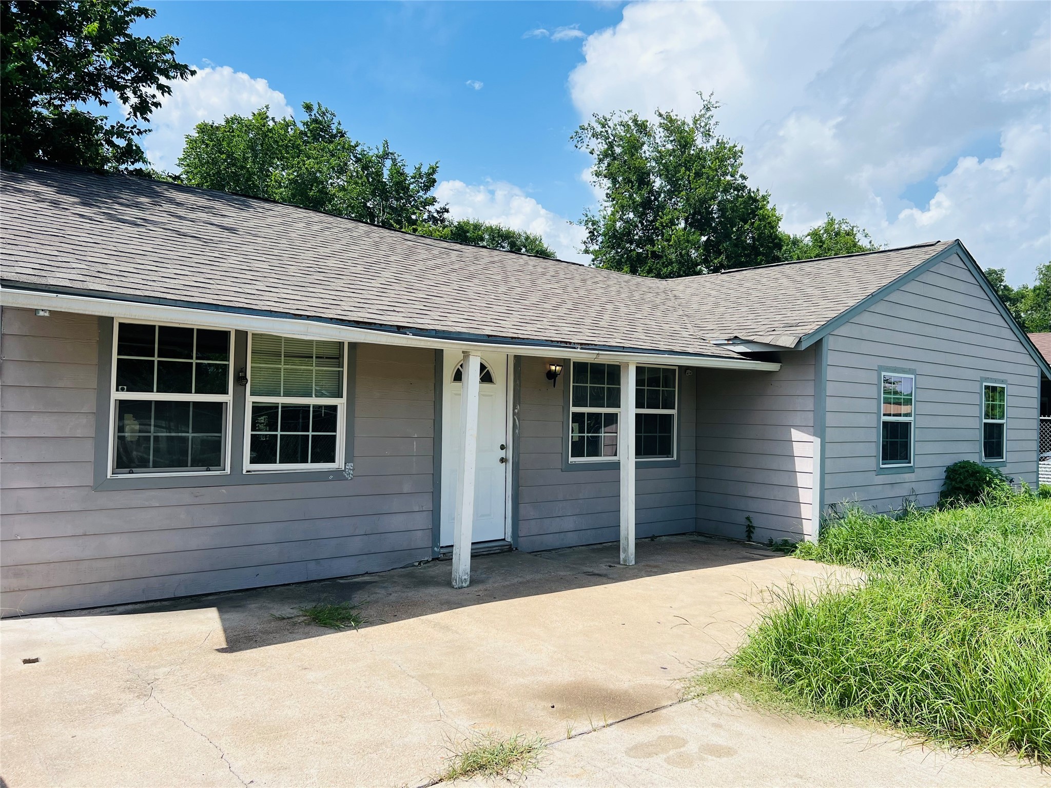 5943 Southville Street Houston TX 77033