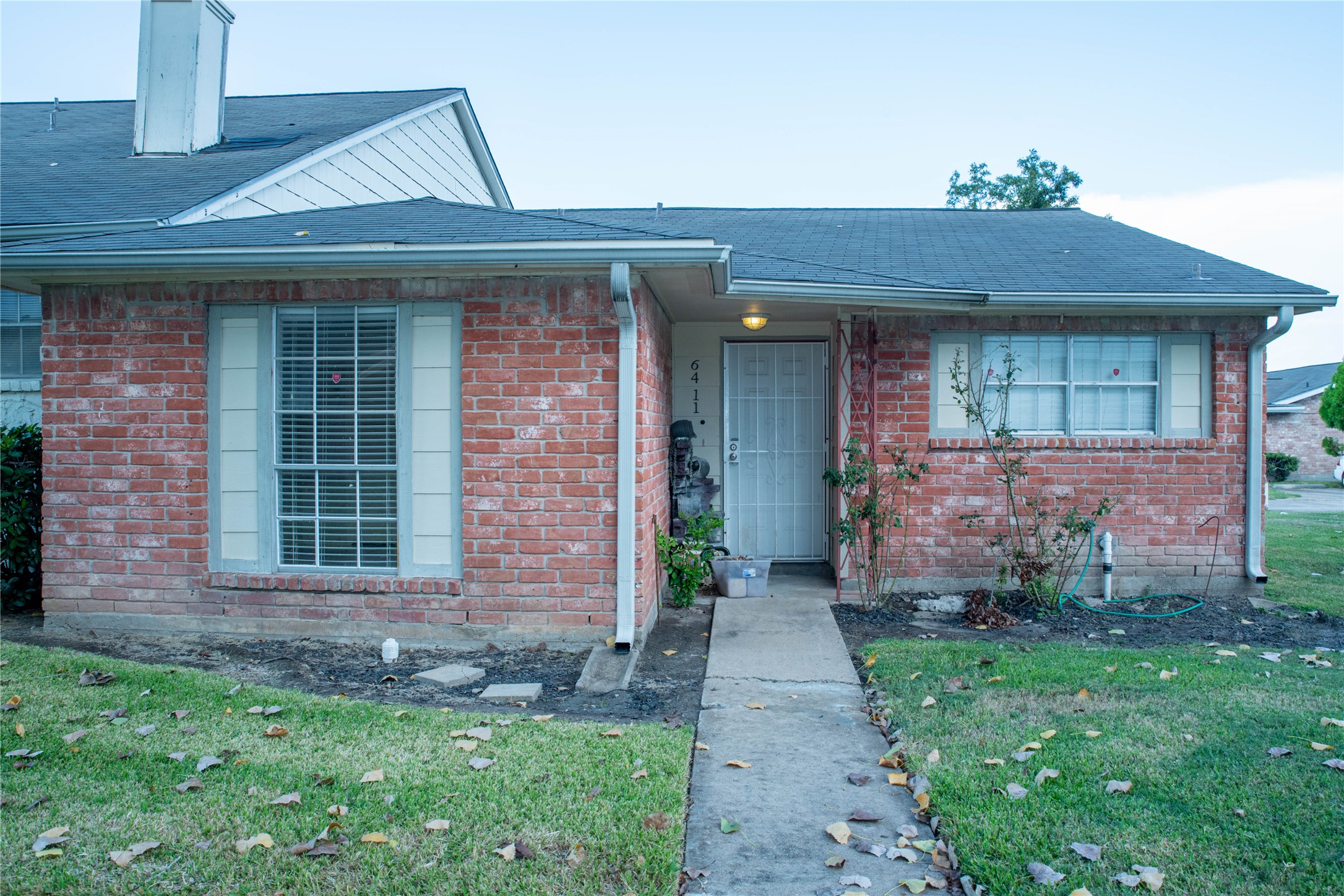 6411 S Briar Bayou Drive Houston TX 77072