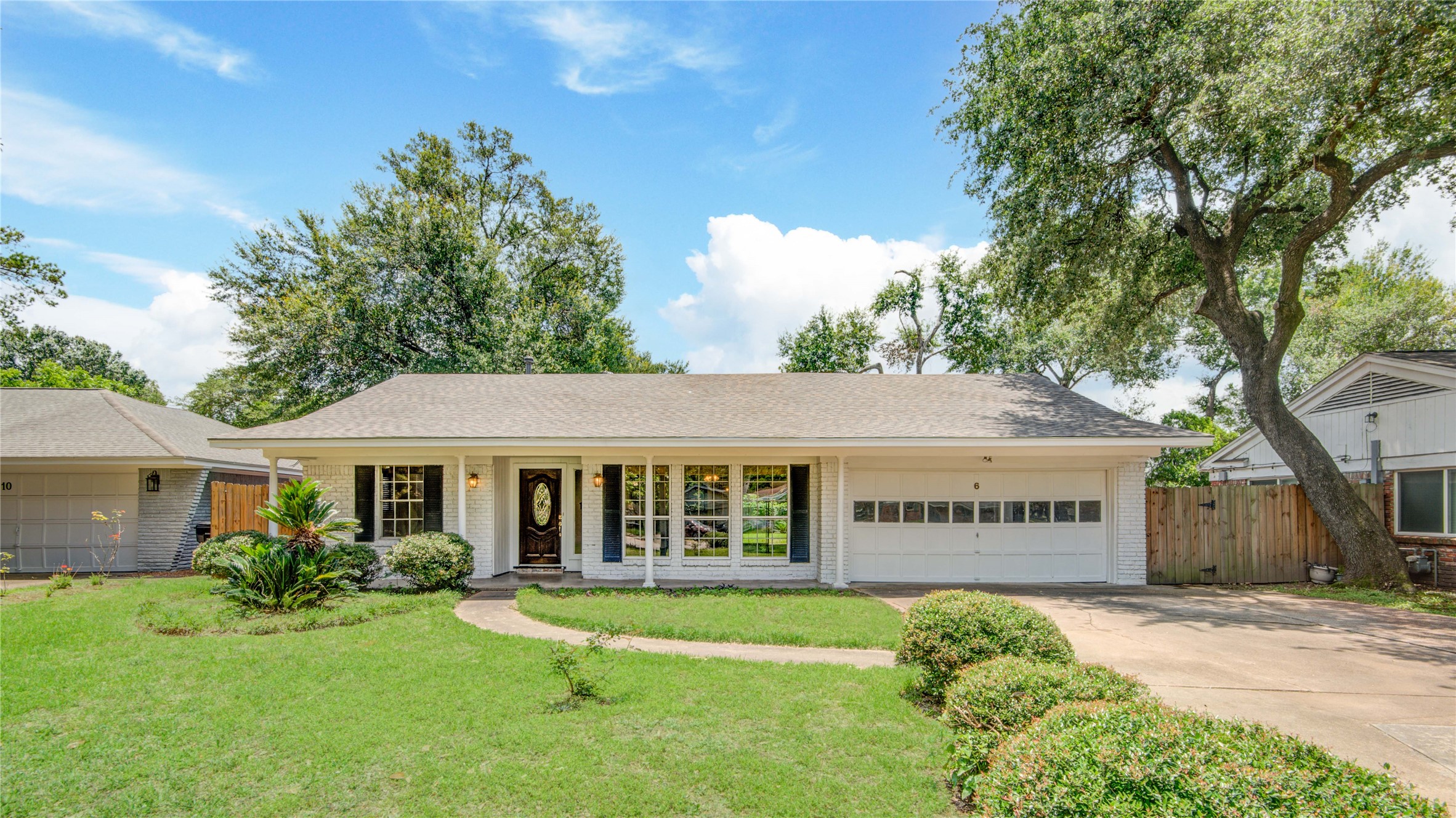 6 Laurenhurst Court Houston TX 77043