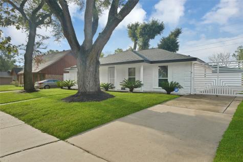 5215 Trail Lake Drive Houston TX 77045