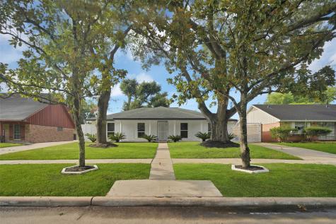 5215 Trail Lake Drive Houston TX 77045