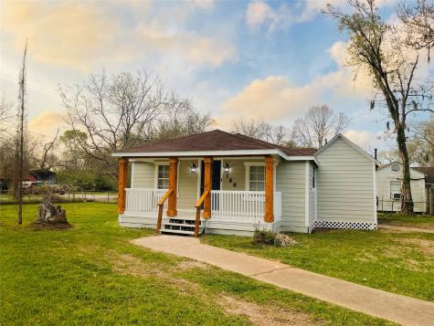 166 Sycamore Street Richwood TX 77531