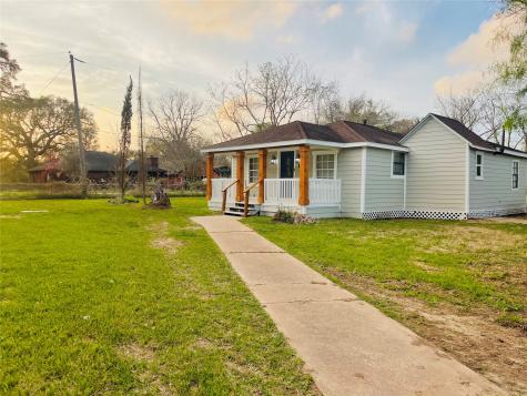 166 Sycamore Street Richwood TX 77531
