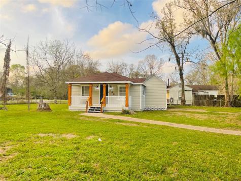 166 Sycamore Street Richwood TX 77531