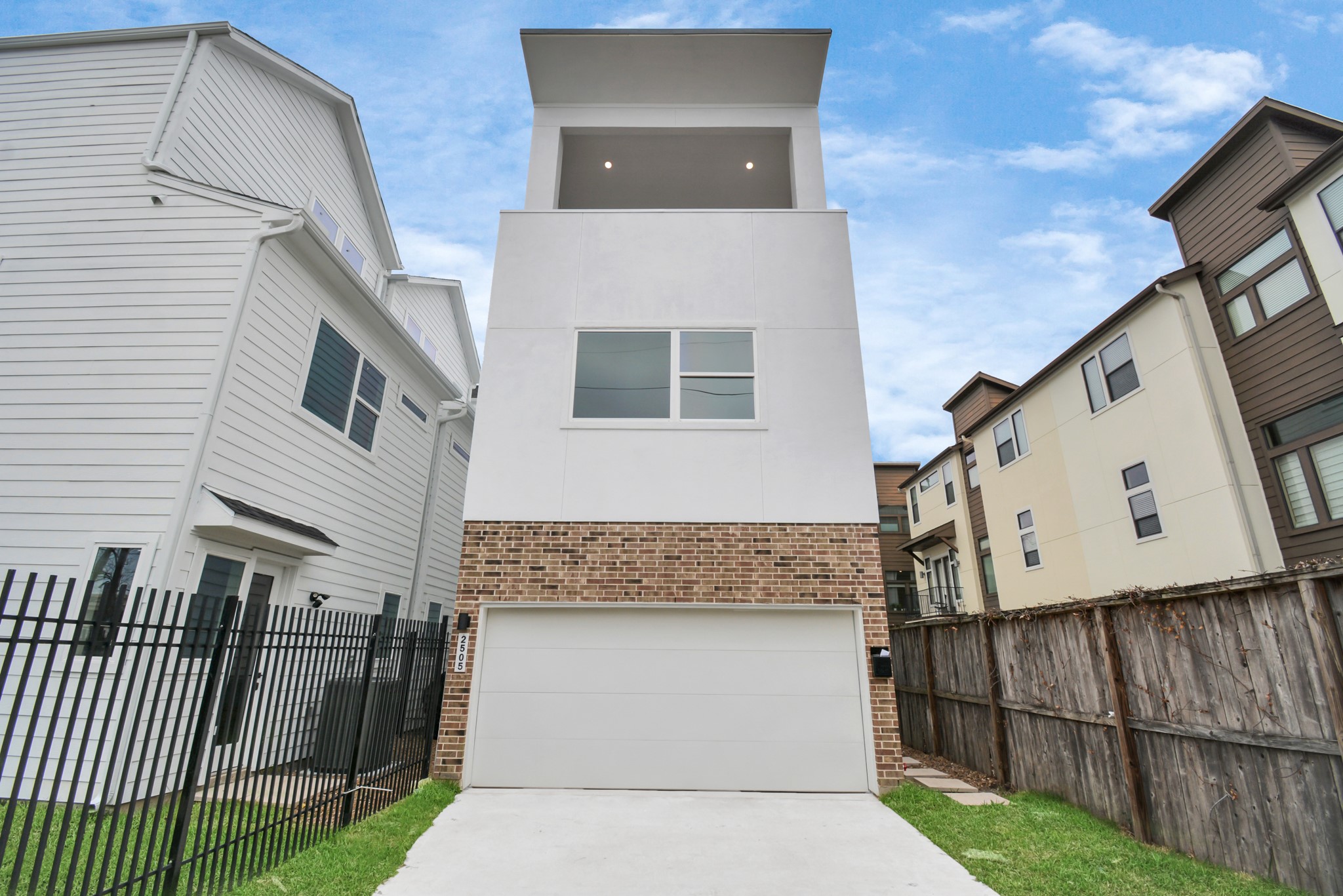 2505 Pease Street Houston TX 77003