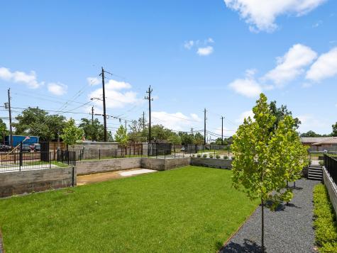 308 Cyclamen Street Houston TX 77018