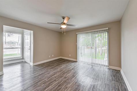 1111 W Main Street 3504 League City TX 77573