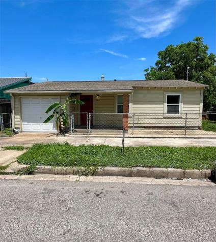 820 16th Street Galveston TX 77550