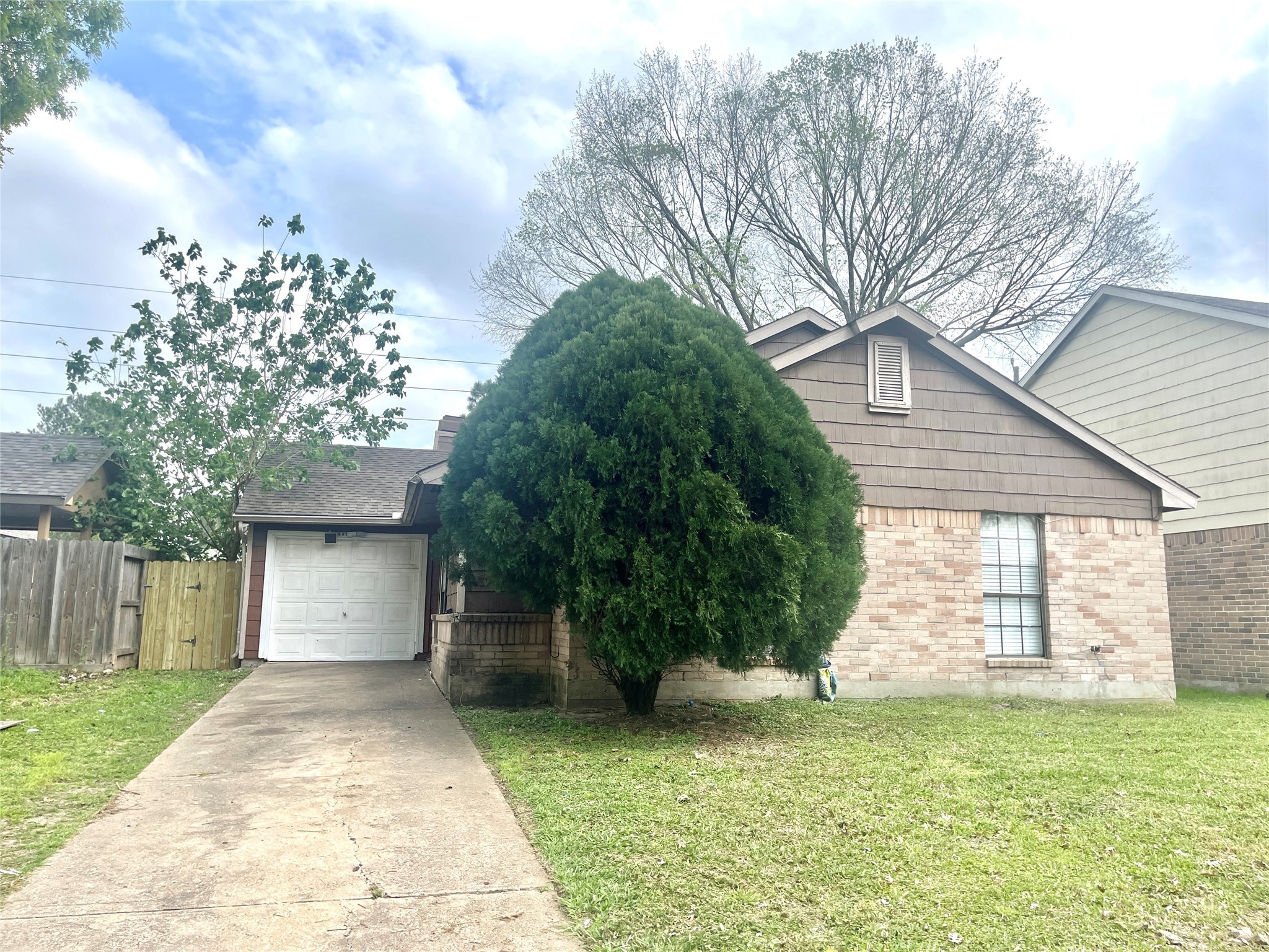 8223 Woodland Willows Drive Houston TX 77083
