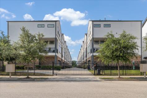 746 W Donovan Street Houston TX 77091
