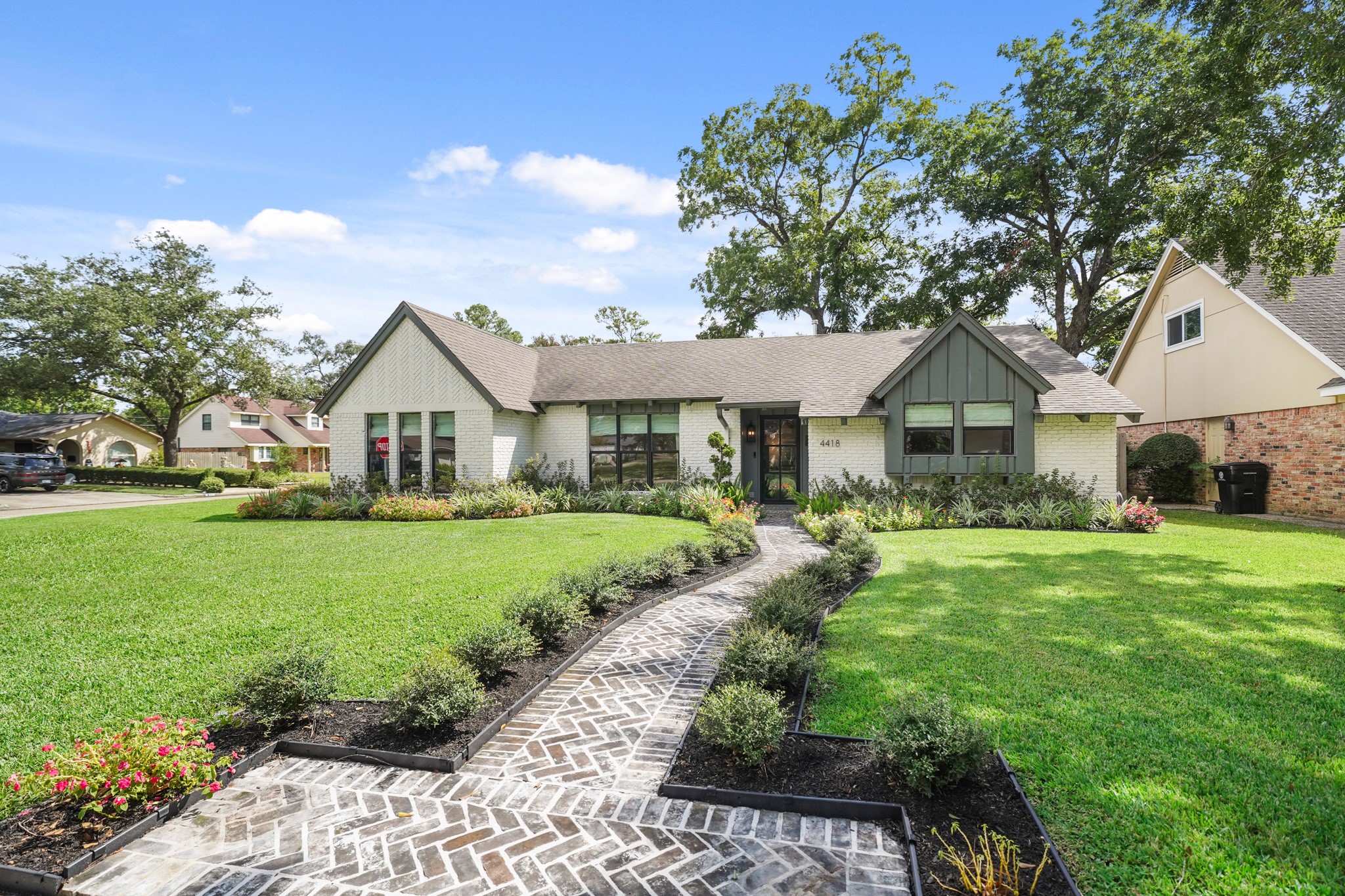 4418 Grass Valley Street Houston TX 77018